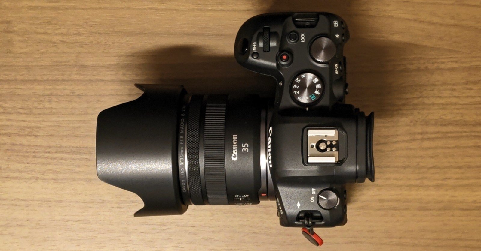 RF35mm F1.8 MACRO IS STM のフードについて｜田所