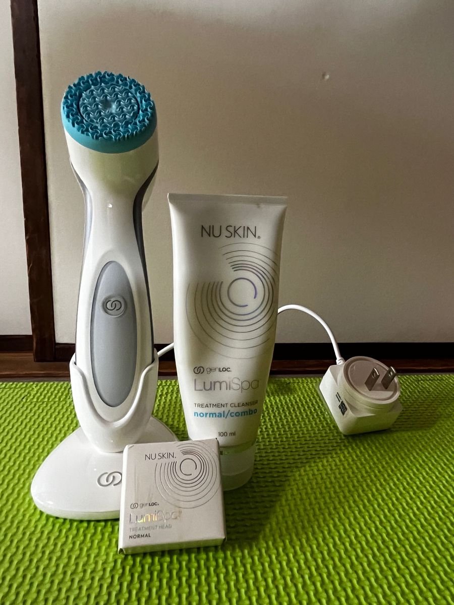 美品NU SKIN] LumiSpa iO 洗顔ブラシ 美品NU SKIN] LumiSpa iO 洗顔