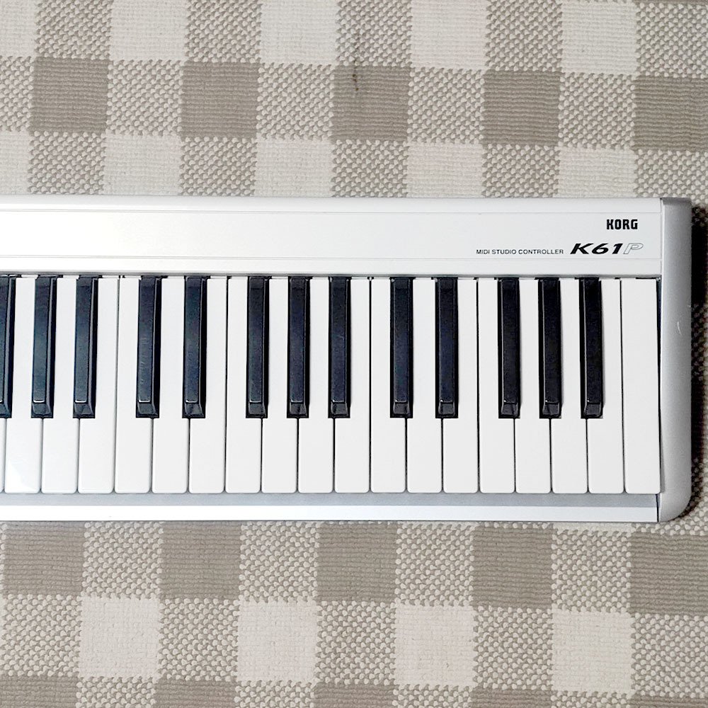 送料無料・美品 KORG K61P 音源内蔵・USB-MIDIコントローラー