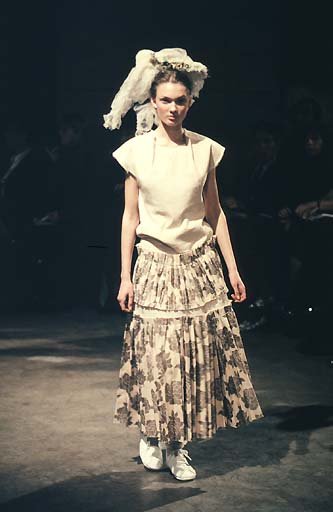 コレクション：1998 S/S COMME des GARCONS｜コムデギャルソン店舗マップ