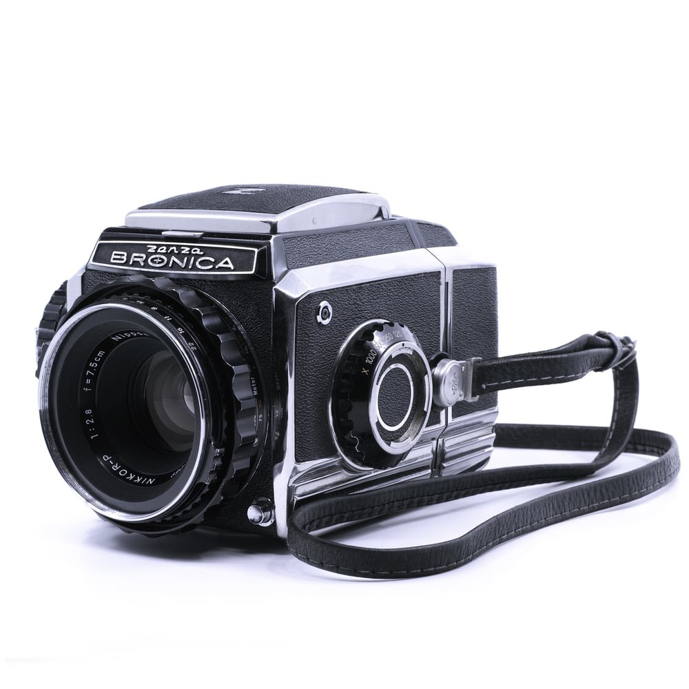 Zenza BRONICA S2, Nikkor-P 2.8/75mm on Grailium - Vintage Watches