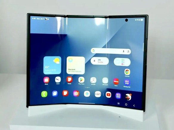 3つ折りスマホ「Galaxy Z TriFold」の折り目は「Fold7」より目立たない