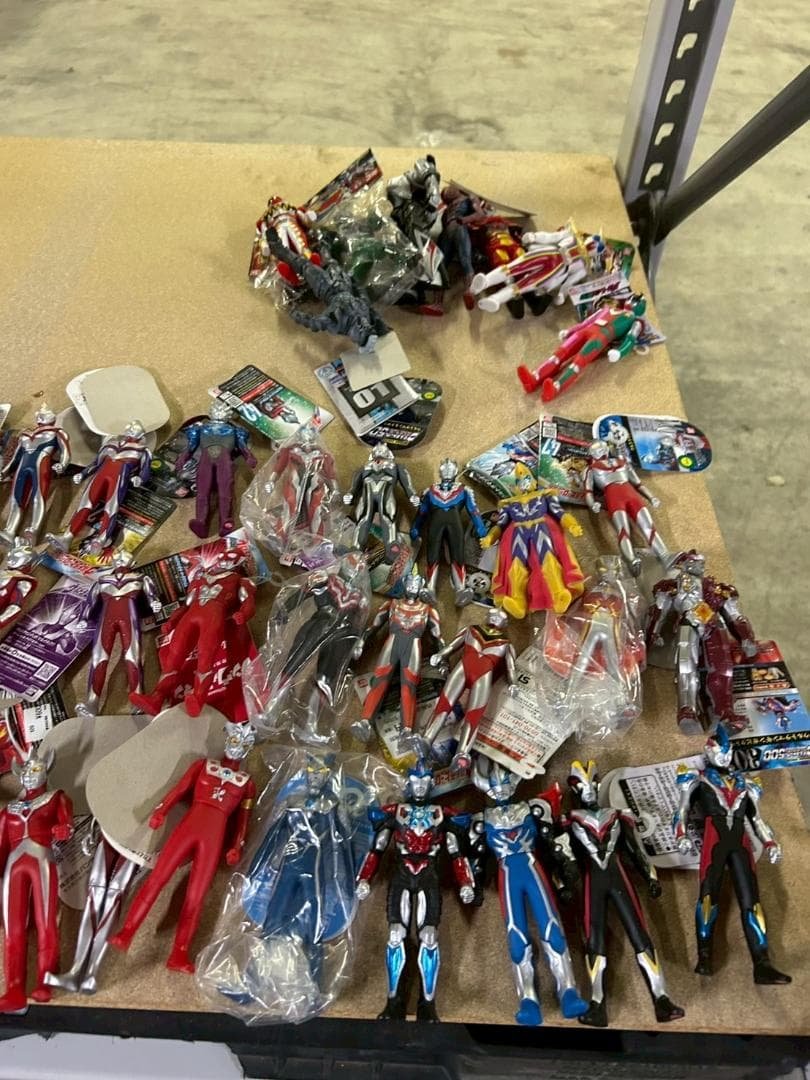 KS3　ウルトラマンシリーズ フィギュア セット 58体　そのほか8体 ウルトラマンフィギュアマグネット4 全5種コンプリートセット 35011026