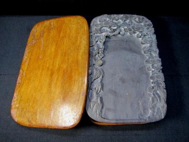 ☆硯　中国古玩　端渓硯　裏に銘有　花に飛鶴図　重さ5,6㎏☆ 宋坑端渓硯 中国刻 7.0吋 - 書道用品、墨、墨液、紙、筆を卸価格でご