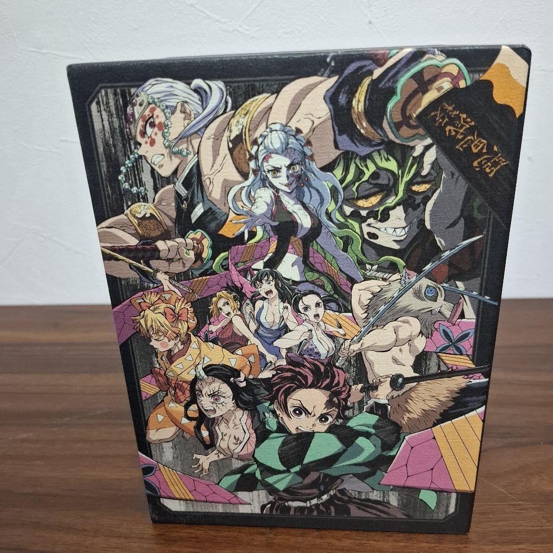鬼滅の刃　遊郭編 DVDセット　収納BOX付 Amazon.co.jp: 【Blu-ray】鬼滅の刃 完全生産限定版 全11巻セット(全巻