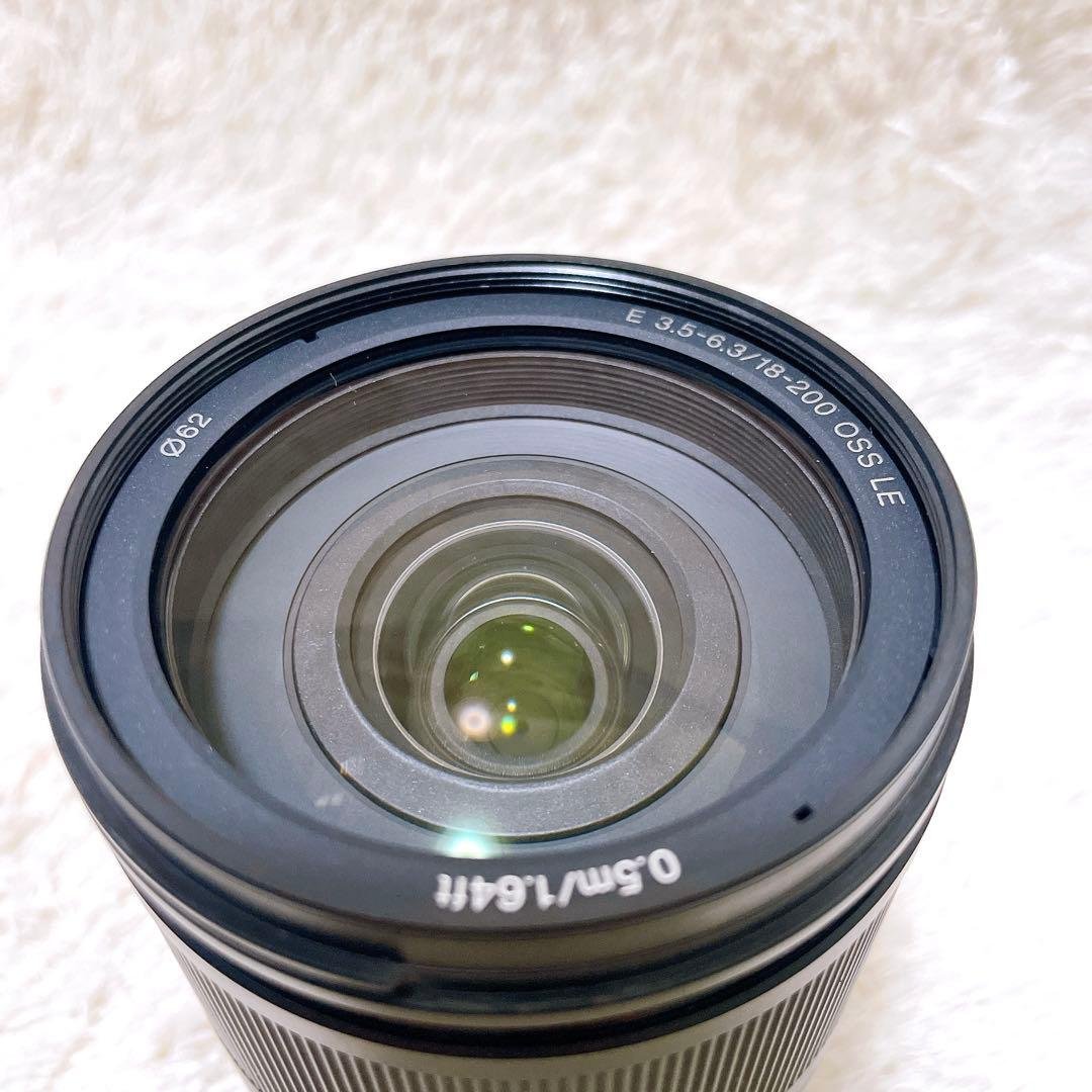 Sony E 18-200mm F3.5-6.3 OSS LE レンズ