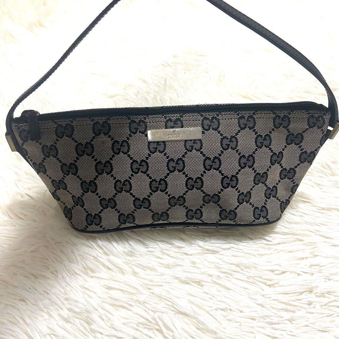 GUCCI グッチ アクセサリーポーチ ハンドバッグ GGキャンバス グッチ アクセサリーポーチ GGキャンバス ロゴ プレート 大容量 多機能